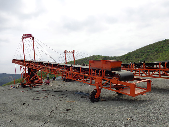 HQ移動(dòng)式輸送機(jī)